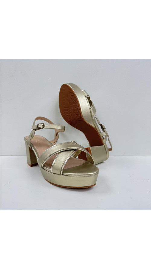 SANDALIA TACON FILO METALIZADO ORO