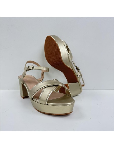 SANDALIA TACON FILO METALIZADO ORO