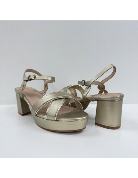 SANDALIA TACON FILO METALIZADO ORO