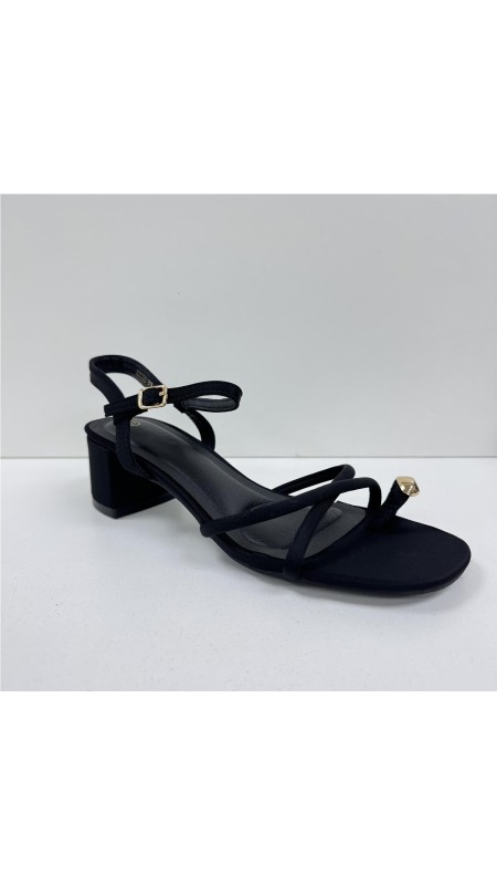 SANDALIA TIRAS NEGRO