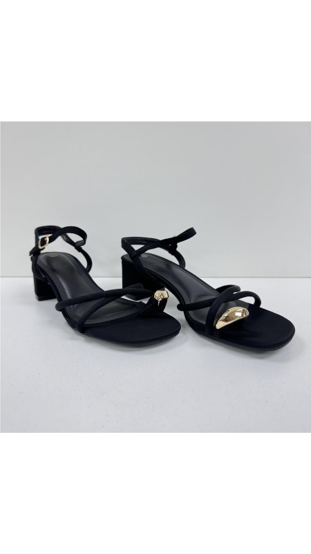 SANDALIA TIRAS NEGRO 2
