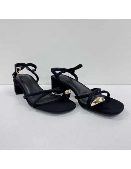 SANDALIA TIRAS NEGRO