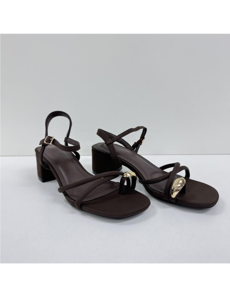 SANDALIA TIRAS MARRON