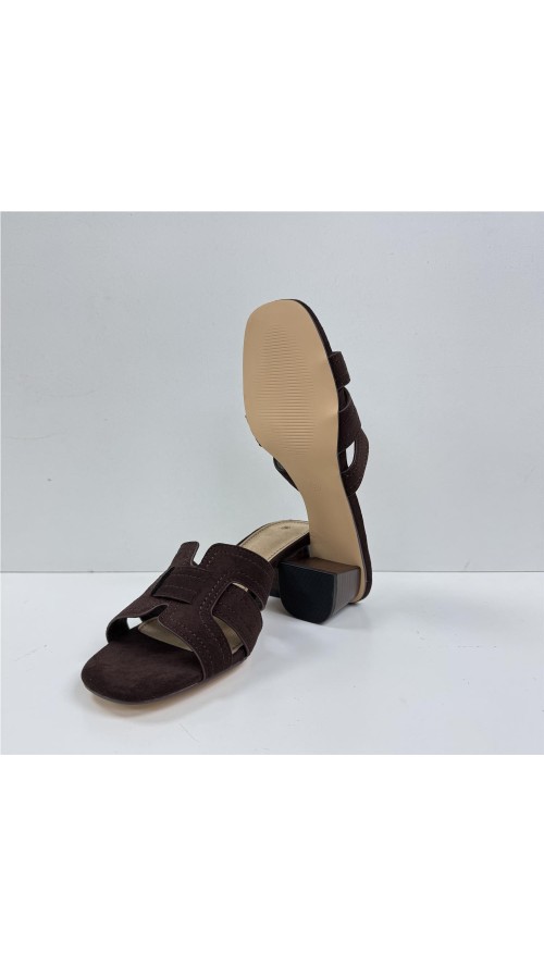 SANDALIA PALA ENTRELAZADA MARRON