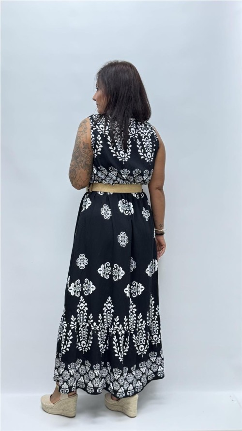 VESTIDO CON CINTURON SARAY NEGRO