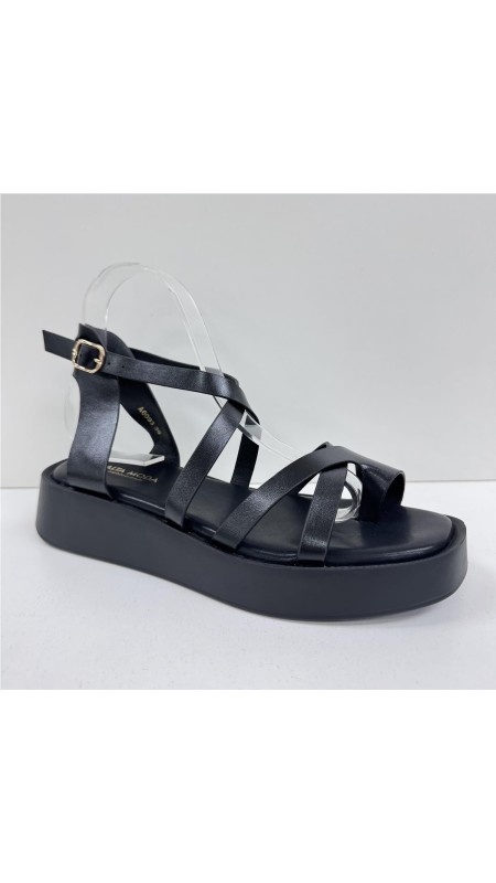 SANDALIA TIRAS HEBILLA LATERAL NEGRO