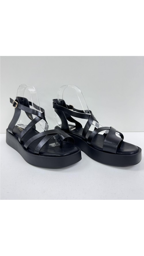 SANDALIA TIRAS HEBILLA LATERAL NEGRO