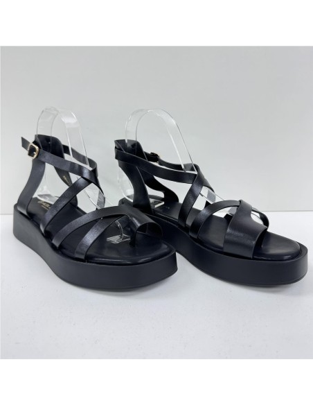 SANDALIA TIRAS HEBILLA LATERAL NEGRO