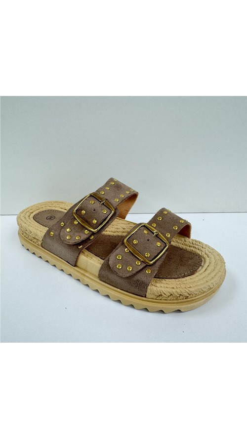 PLAYERA 2 HEBILLAS CON TACHAS MARRON