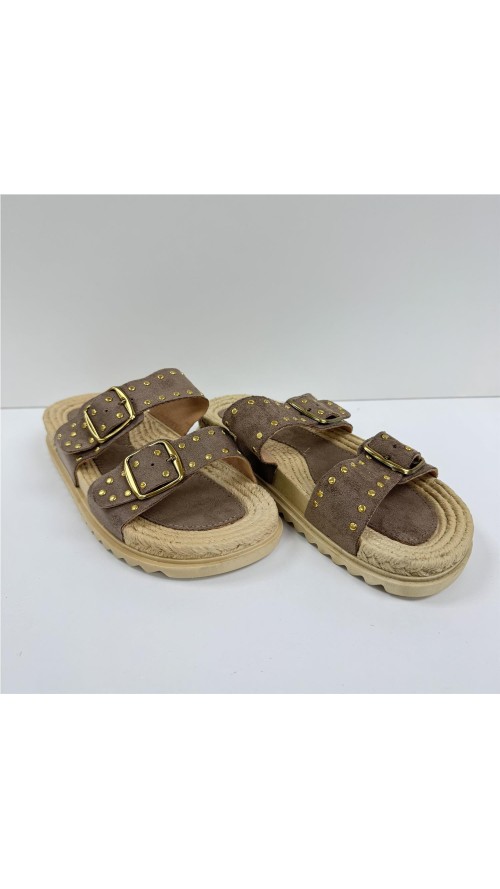 PLAYERA 2 HEBILLAS CON TACHAS MARRON