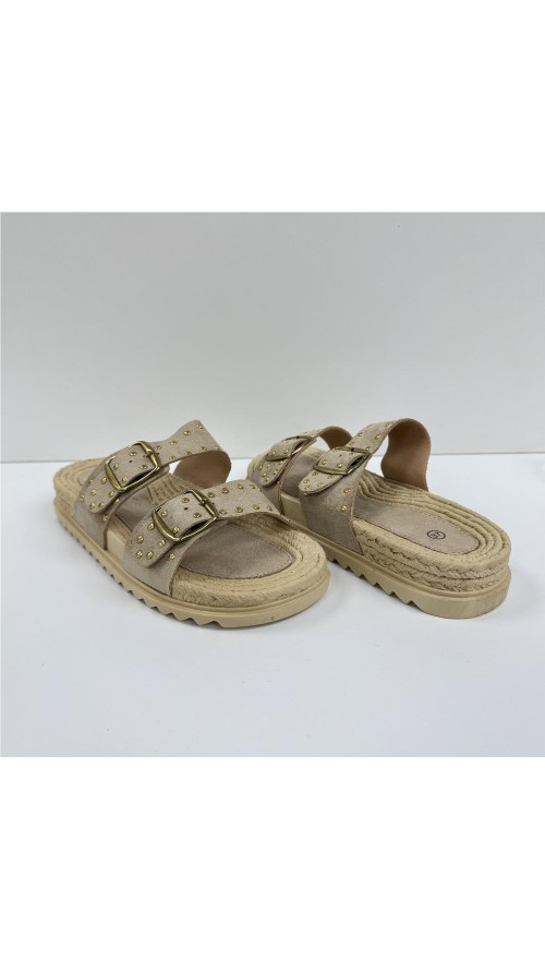 PLAYERA 2 HEBILLAS CON TACHAS TAUPE