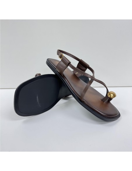 SANDALIA DEDO METAL MARRON