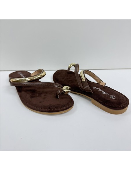 SANDALIA PLANA DETALLES ORO MARRON
