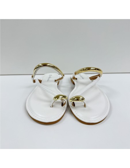 SANDALIA PLANA DETALLES ORO BLANCO