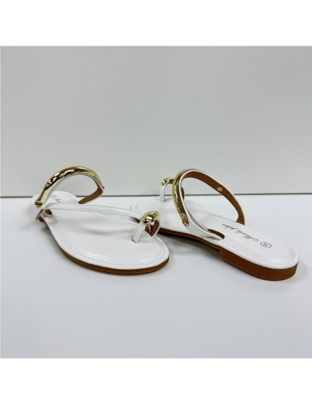 SANDALIA PLANA DETALLES ORO BLANCO