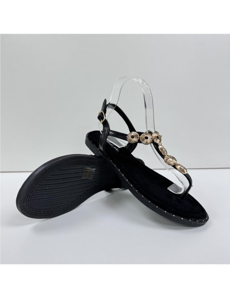 SANDALIA DEDO ADORNO METAL NEGRO