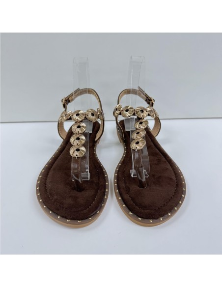 SANDALIA DEDO ADORNO METAL MARRON