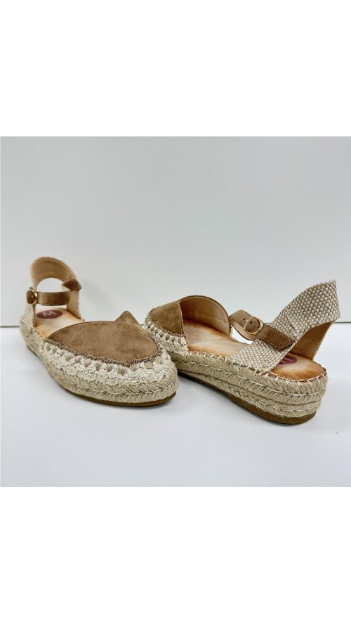 SANDALIA YUTE ADORNO COSTURAS CAMEL