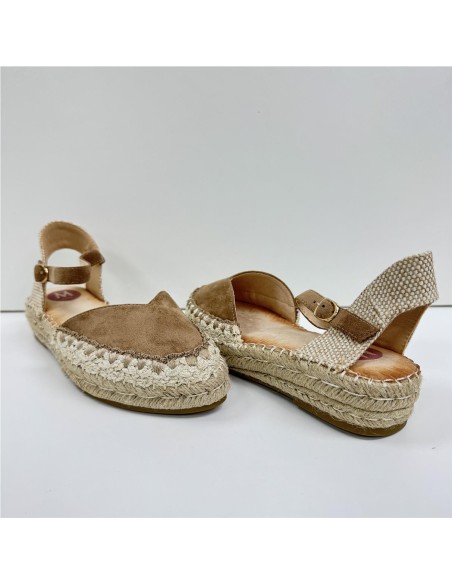SANDALIA YUTE ADORNO COSTURAS CAMEL