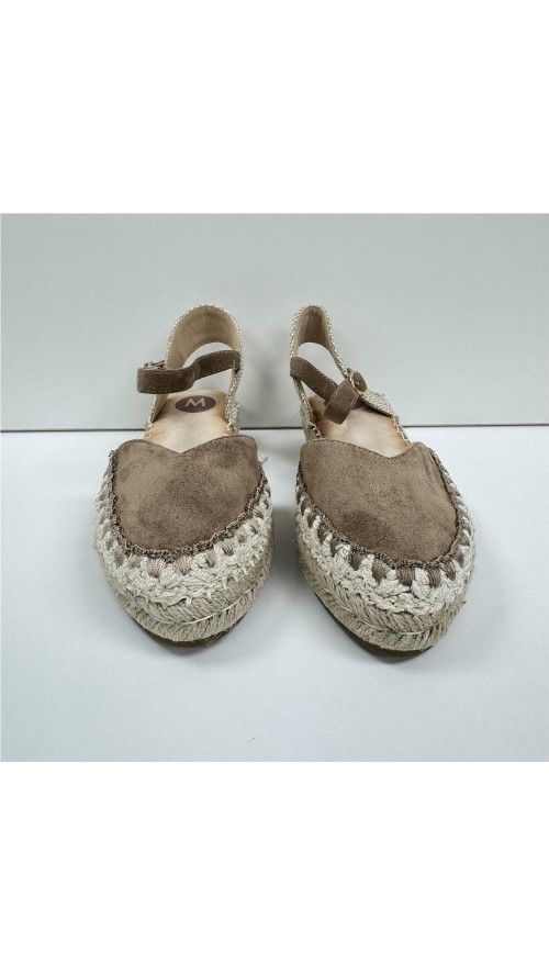 SANDALIA YUTE ADORNO COSTURAS CAMEL