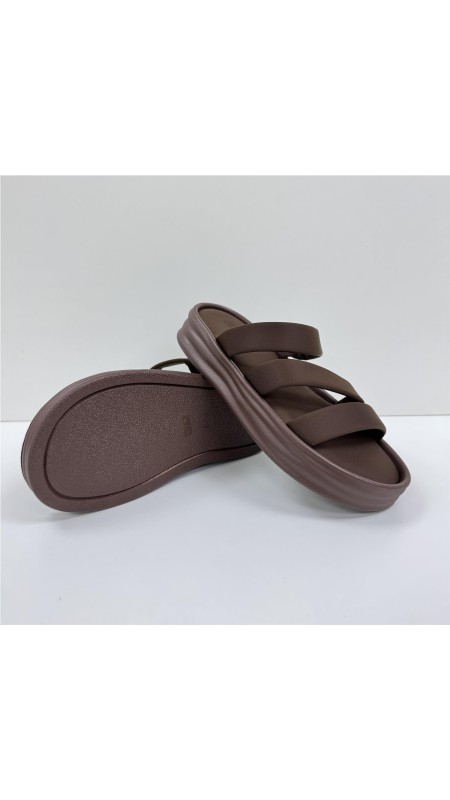 SANDALIA TIRAS PLANTA SUAVE MARRON 2