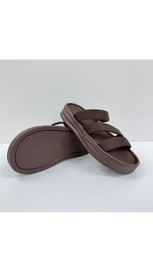 SANDALIA TIRAS PLANTA SUAVE MARRON