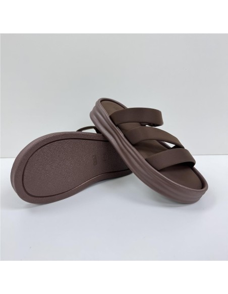 SANDALIA TIRAS PLANTA SUAVE MARRON