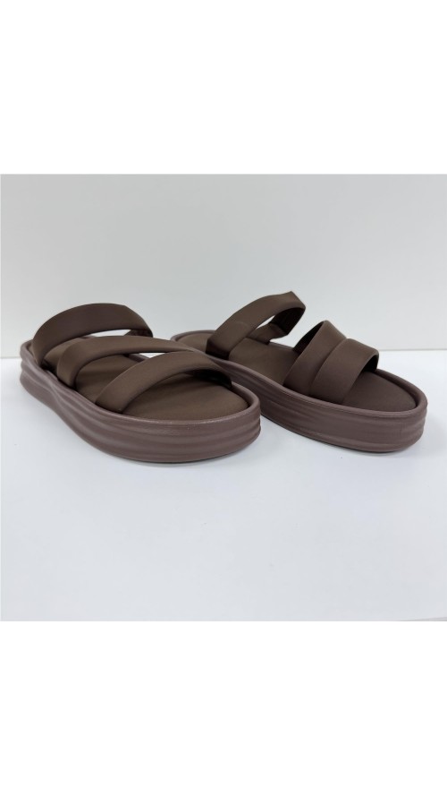 SANDALIA TIRAS PLANTA SUAVE MARRON