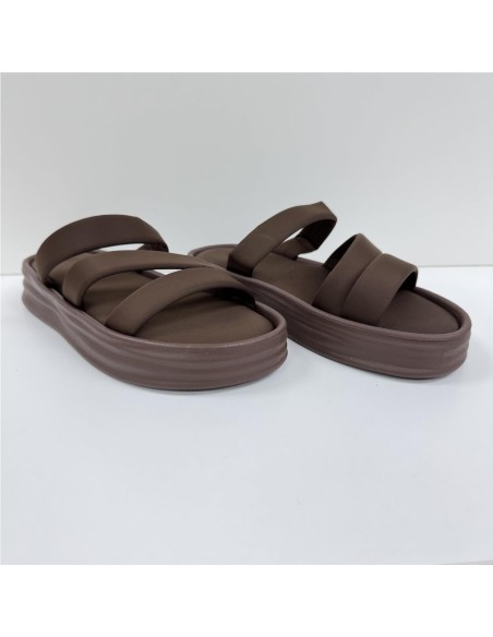 SANDALIA TIRAS PLANTA SUAVE MARRON