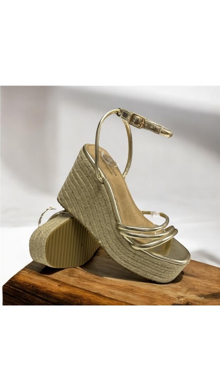 SANDALIA DE TIRAS METALIZADAS ORO 2