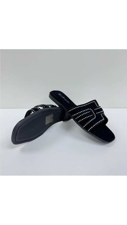 SANDALIA PLANA TACHAS NEGRO