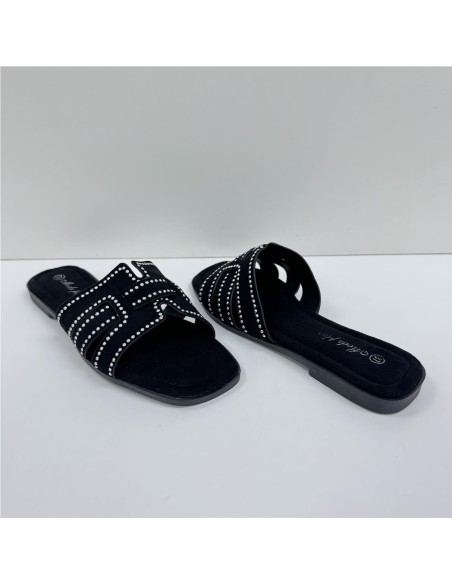 SANDALIA PLANA TACHAS NEGRO