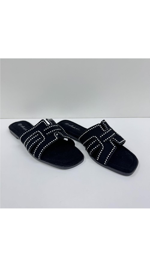 SANDALIA PLANA TACHAS NEGRO
