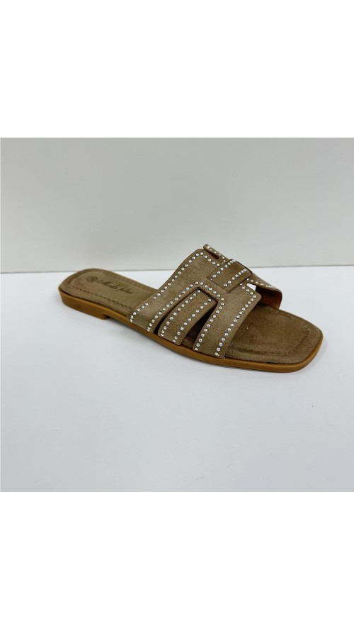 SANDALIA PLANA TACHAS TAUPE