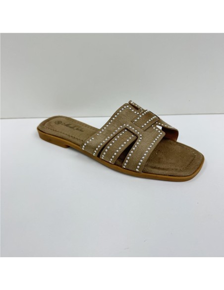 SANDALIA PLANA TACHAS TAUPE