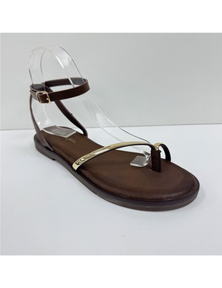 SANDALIA PLANA CON ADORNO ORO MARRON