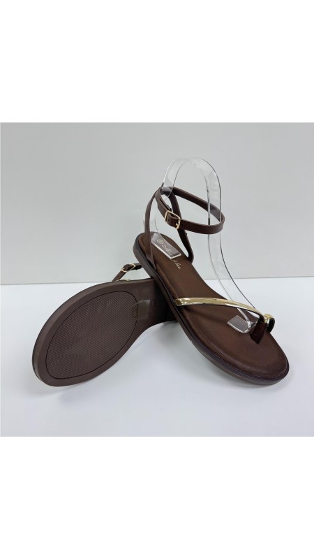 SANDALIA PLANA CON ADORNO ORO MARRON 2