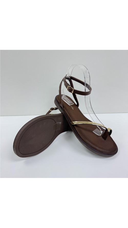 SANDALIA PLANA CON ADORNO ORO MARRON