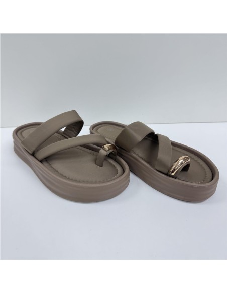 SANDALIA TIRA ADORNO METAL TAUPE
