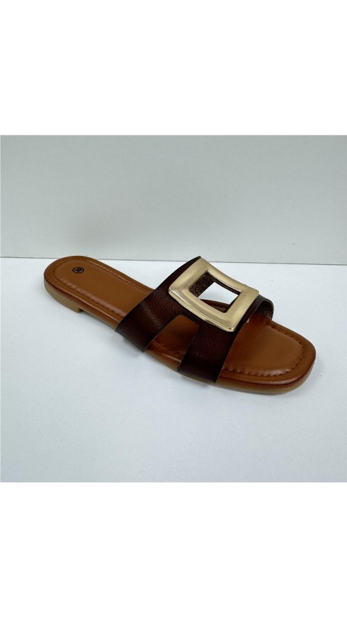 SANDALIA PLANA ADORNO METALICO MARRON