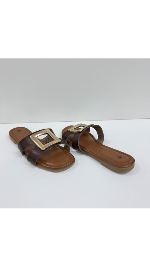 SANDALIA PLANA ADORNO METALICO MARRON