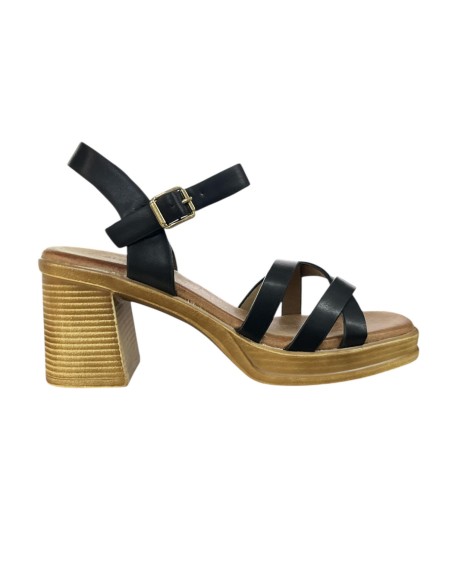 SANDALIA DE TACON TIRAS DE NAP NEGRO