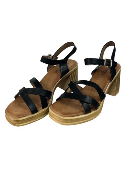 SANDALIA DE TACON TIRAS DE NAP NEGRO