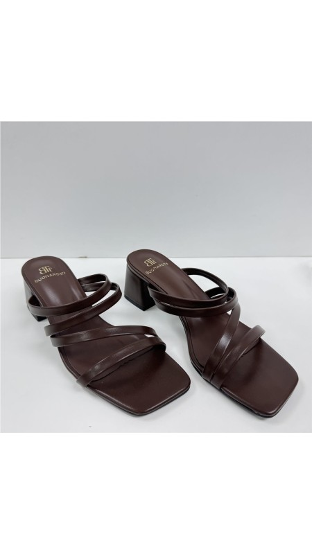 PINKY TIRAS DE NAPA MARRON 2