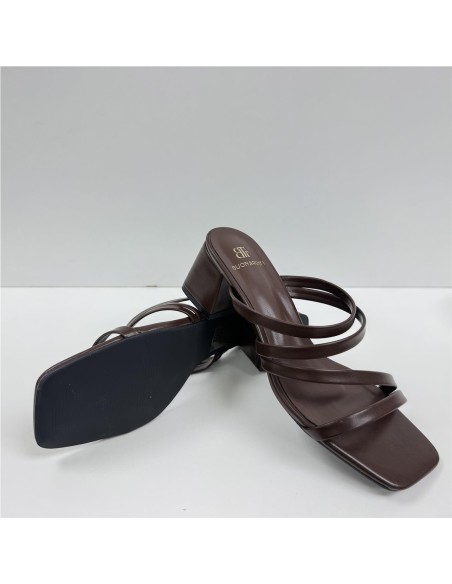 PINKY TIRAS DE NAPA MARRON