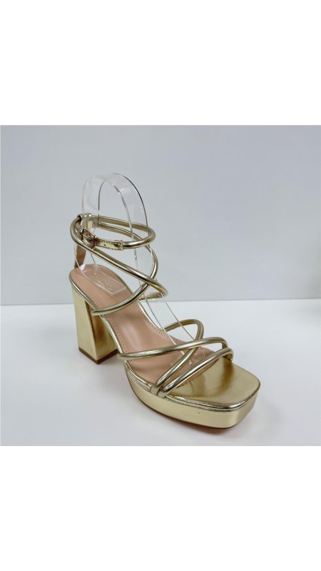SANDALIA DE TACON METALIZADA ORO