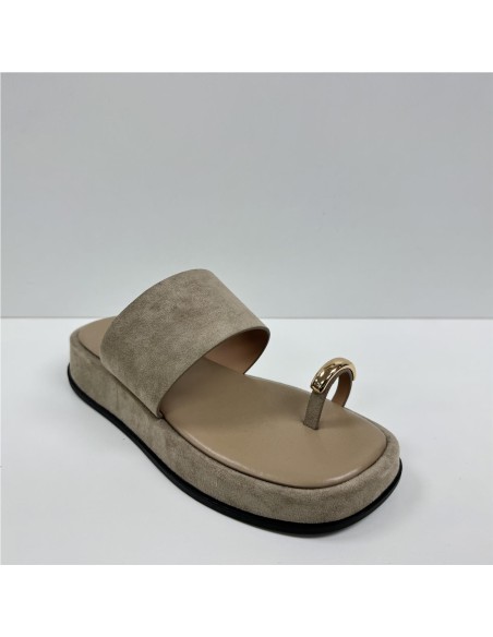 SANDALIA PLANA DEDO ORO TAUPE
