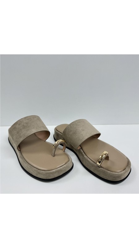 SANDALIA PLANA DEDO ORO TAUPE 2