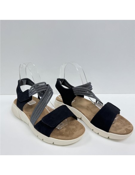 SANDALIA PLANA CON VELCROS NEGRO