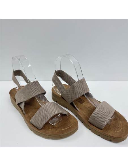 SANDALIA PLANA CON ELASTICOS CAMEL